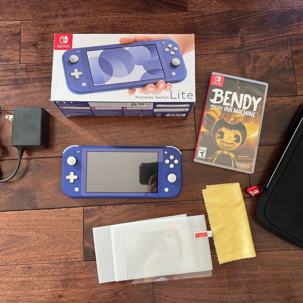 Nintendo Switch Lite -  Blue - Picture 3 of 3
